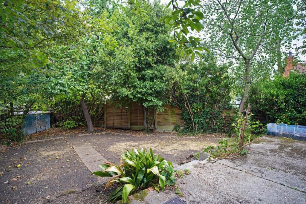 House in London - View 2