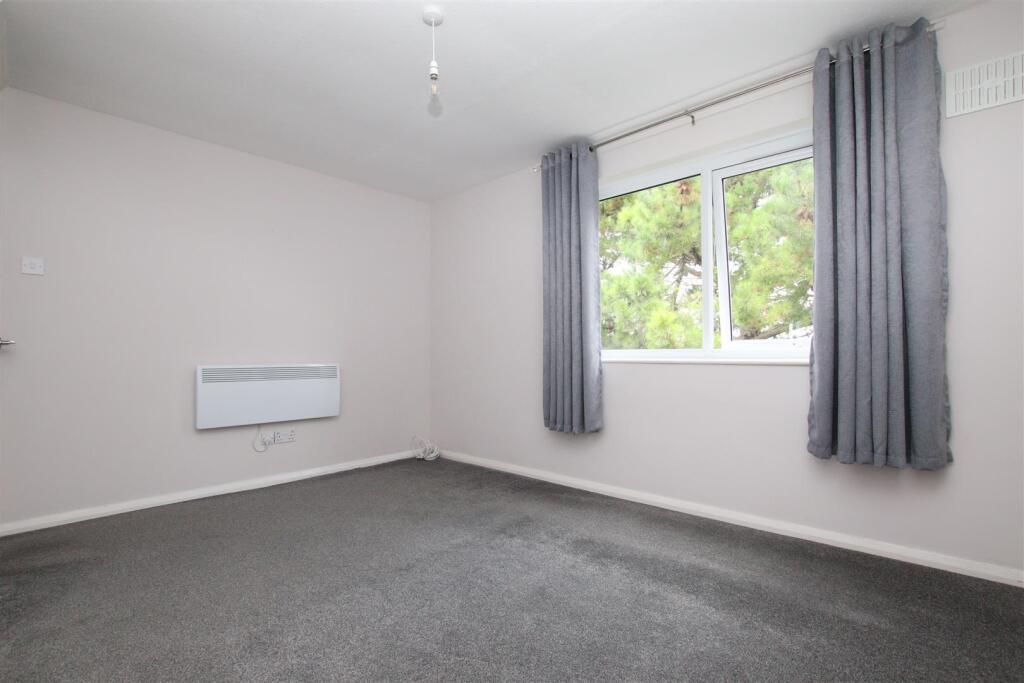 Apartment in Exeter - View 5