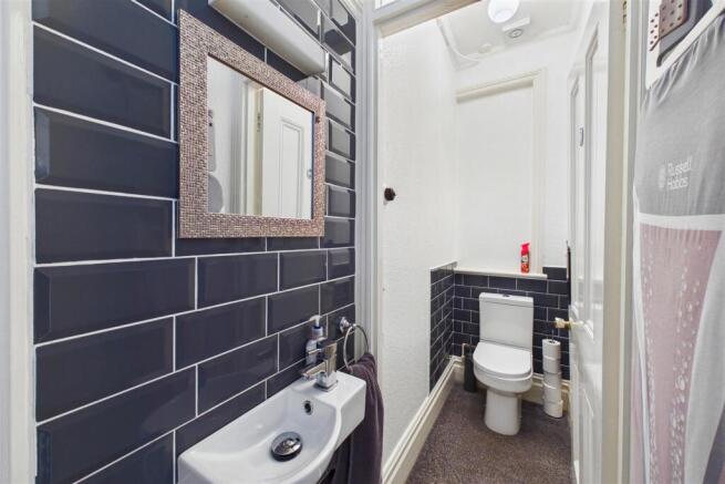 Ground floor double en-suite.