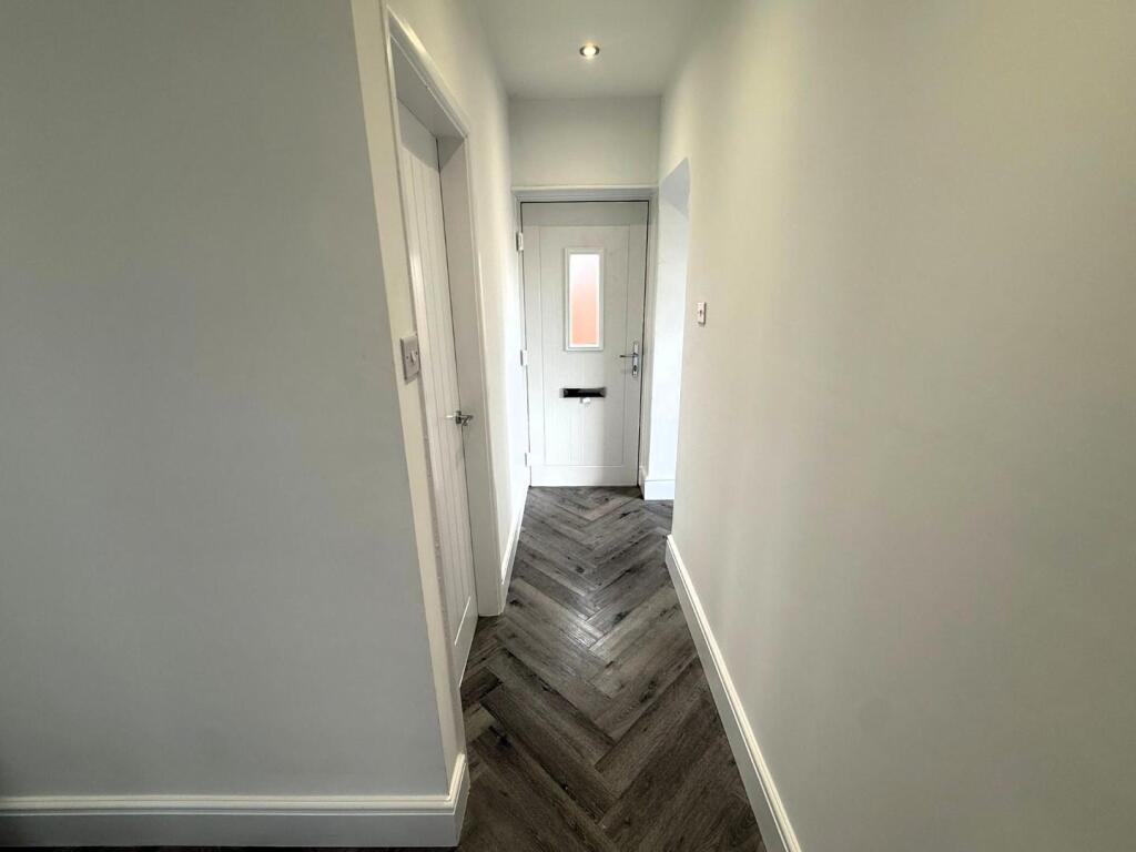 Teasdale Close, Chadderton, Oldham photo 2