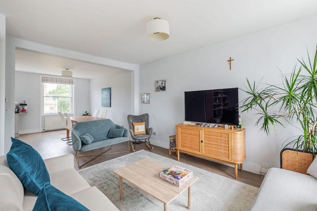 Apartment in London - View 5