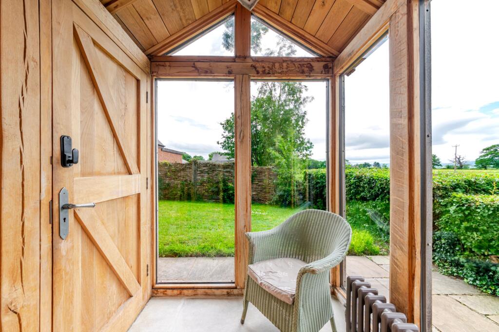 Wrexham Road, Pulford, CH4 - View 6