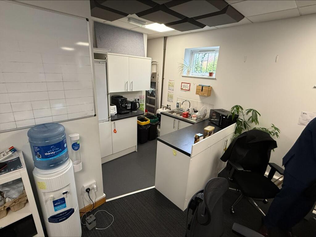 Additional image 6 of 122 Great North Road, Hatfield, AL9 5JN