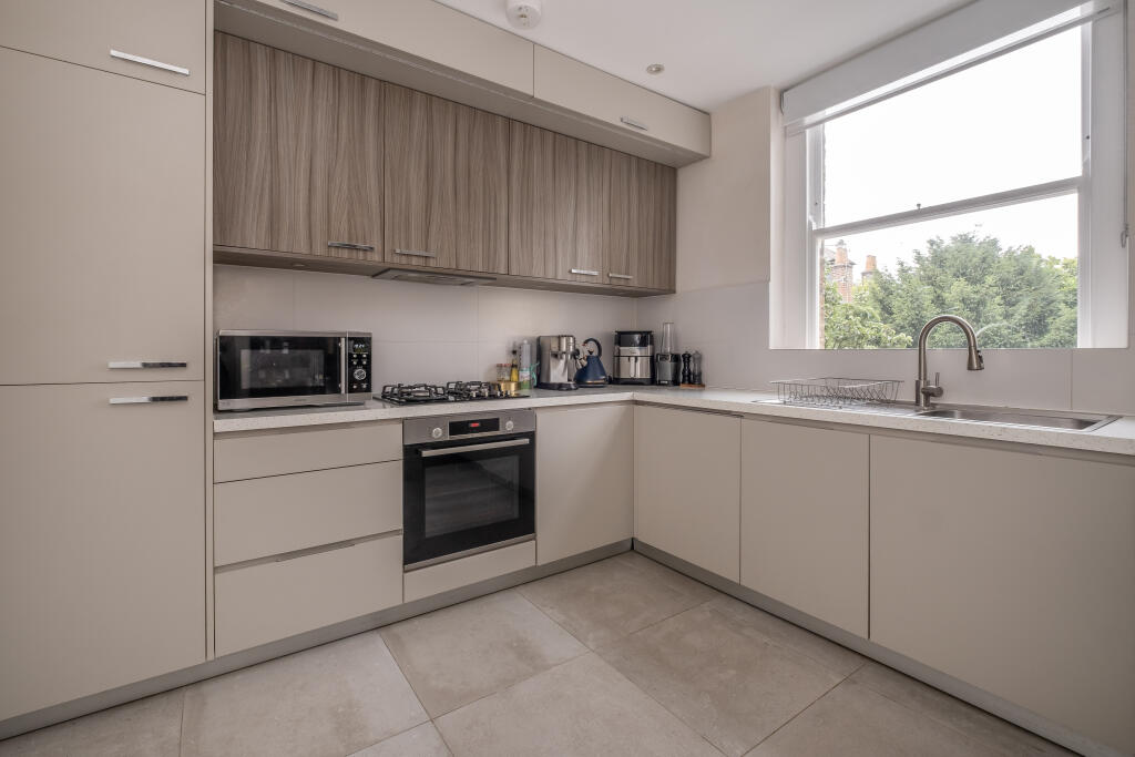 Apartment in London, Mortlake - View 5