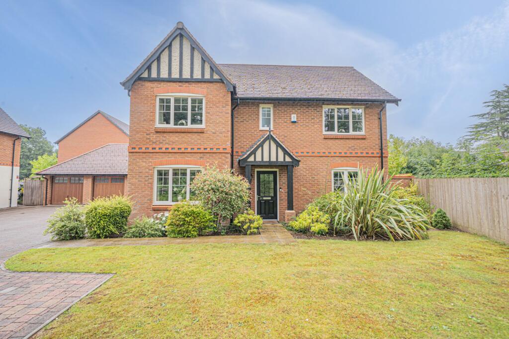 Main image of property: Drovers Close, Balsall Common, CV7