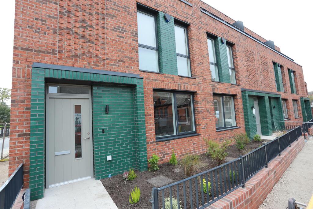 Main image of property: Ardwick Green, Manchester