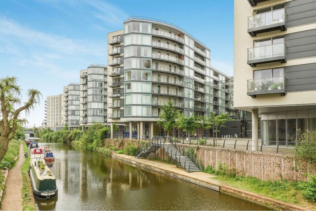 Main image of property: Station Approach, Hayes, UB3
