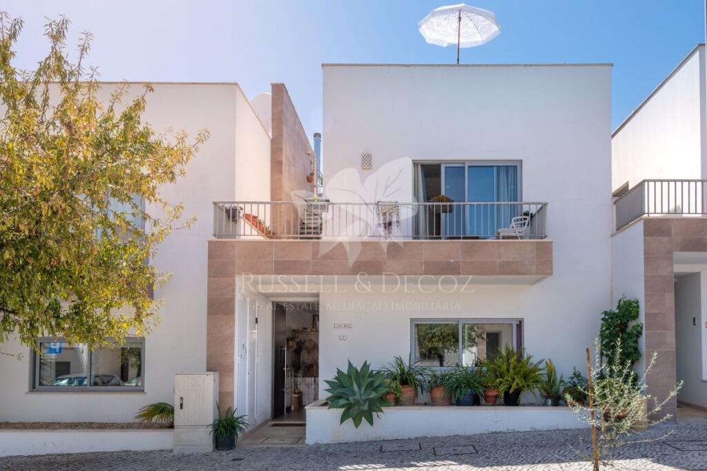 Main image of property: Algarve, Moncarapacho