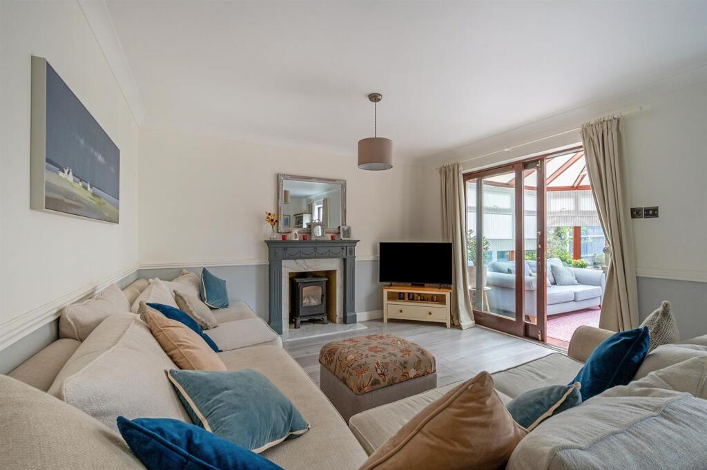 House in Salisbury - View 2