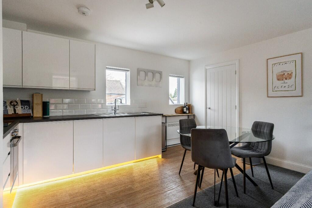 Bewick Mews, Hungerford, Berkshire, RG17 0QS photo 2