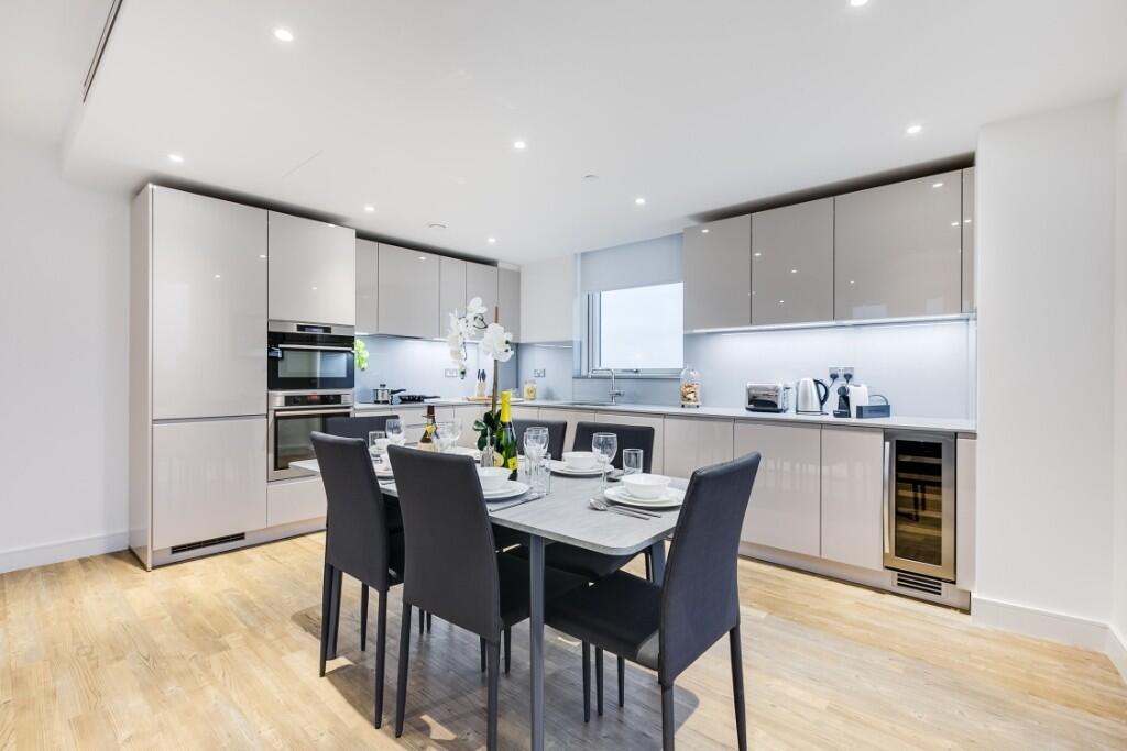 Apartment in London - View 2