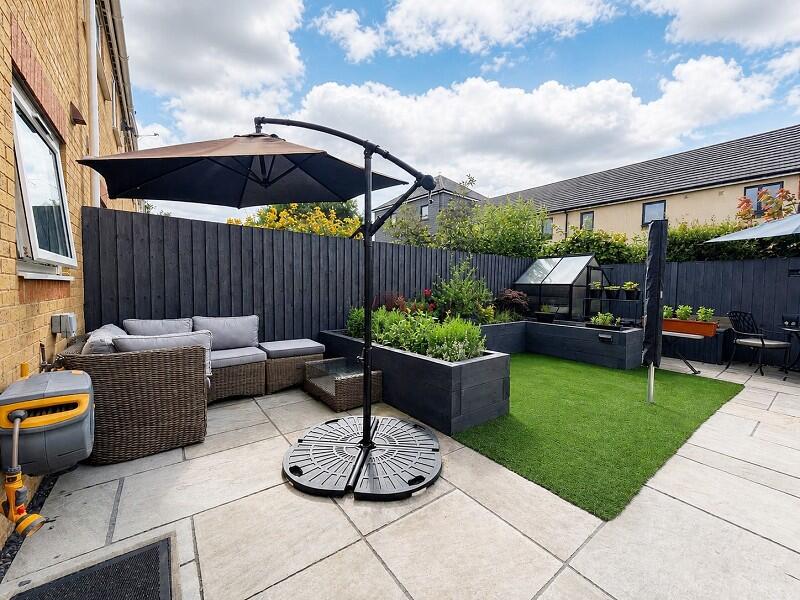 House in Cardiff, Llanharan - View 2