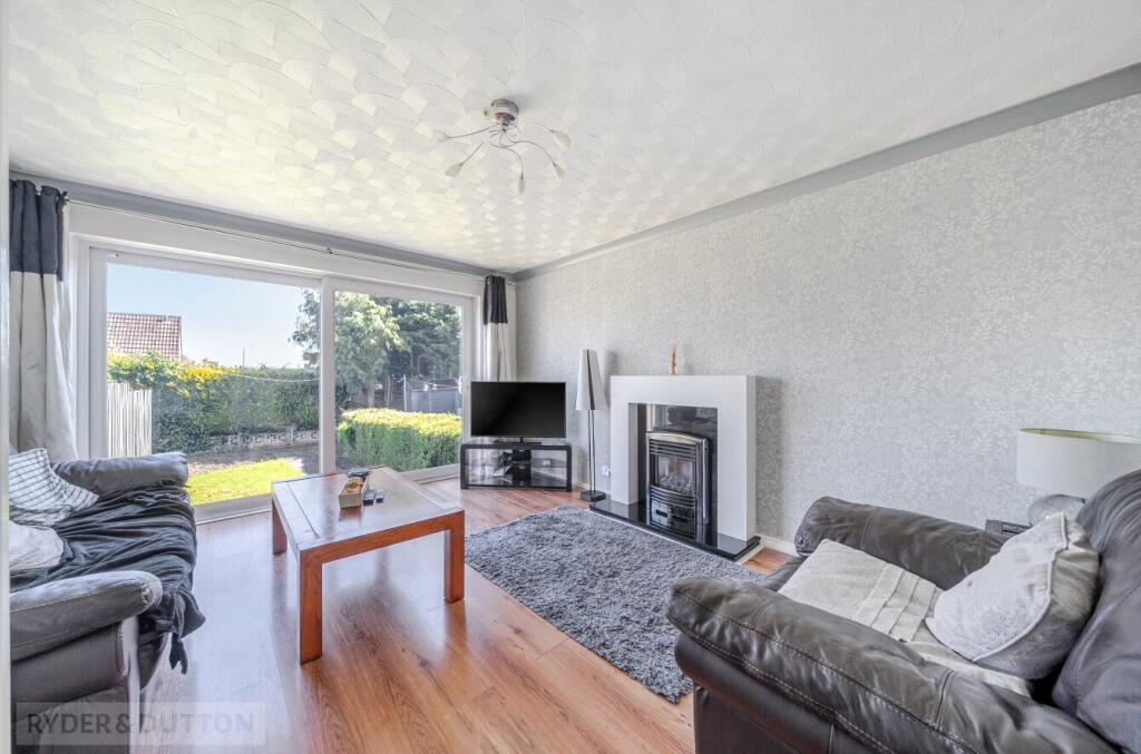 House in Calderdale, Illingworth - View 2