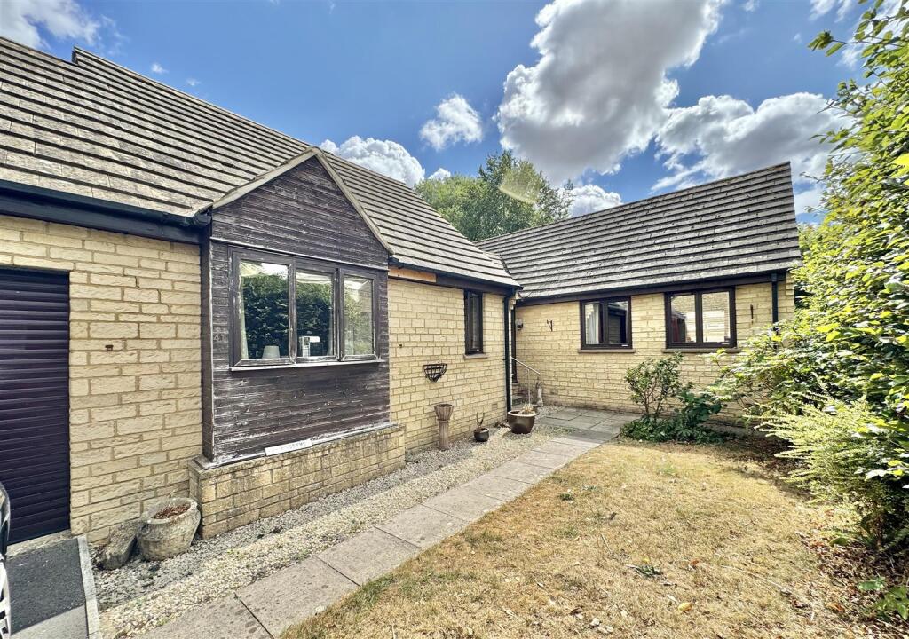 Main image of property: Avening, Gloucestershire