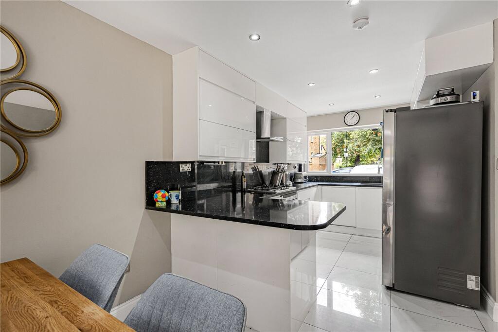 House in Twickenham - View 4