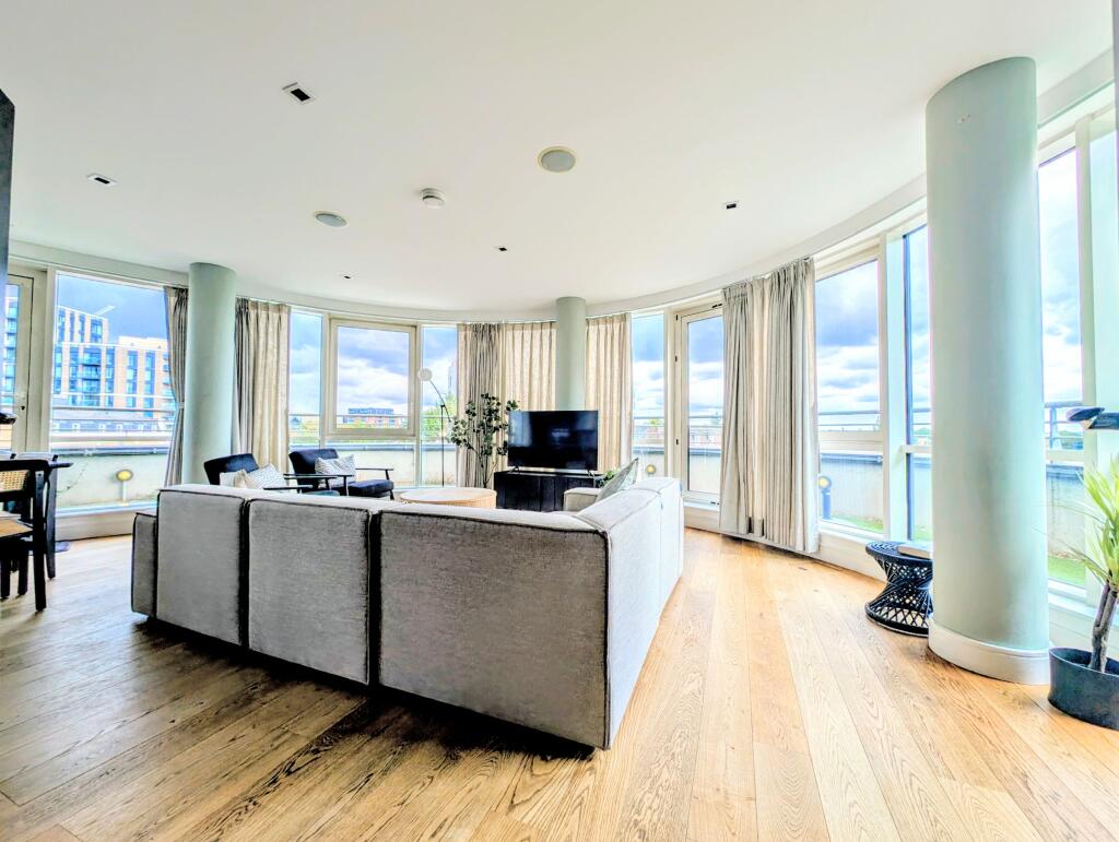 Apartment in Twickenham - View 3