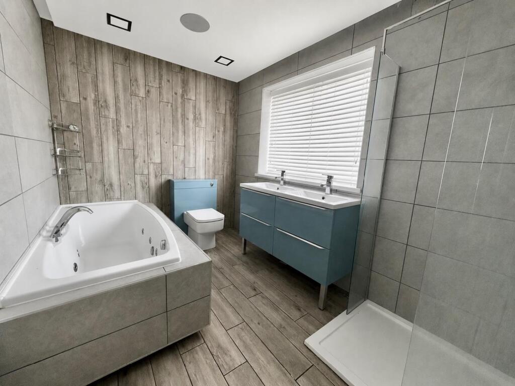 House in Stockton-on-Tees, Redcar and Cleveland - View 3