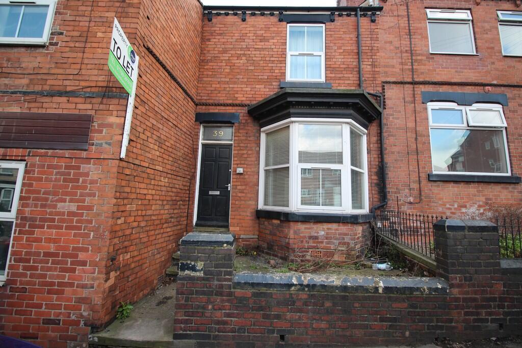 Main image of property: Flat 2 39 Station Street s64 8PP