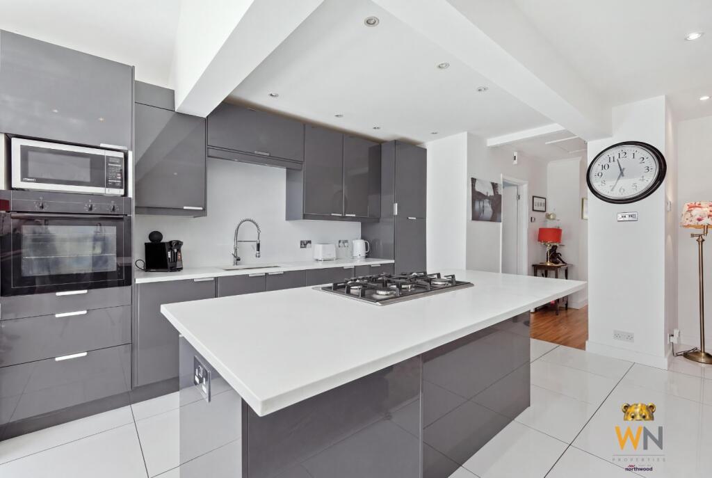 House in Brentwood, Essex - More