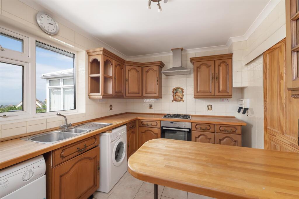 House in Whitstable, Mariner's View - More