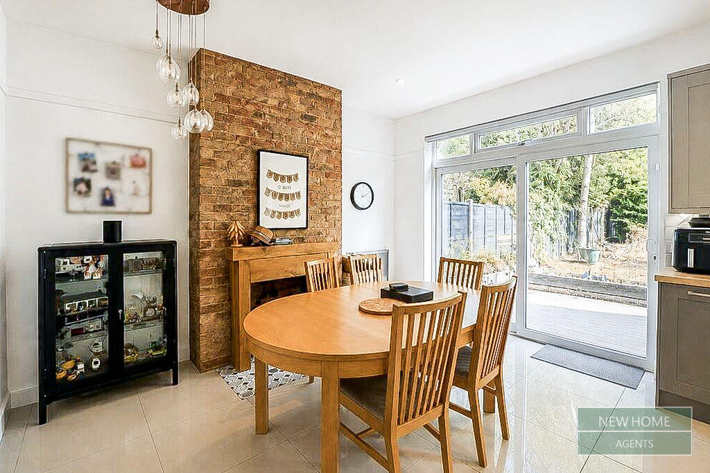 House in Southend-on-Sea - View 5