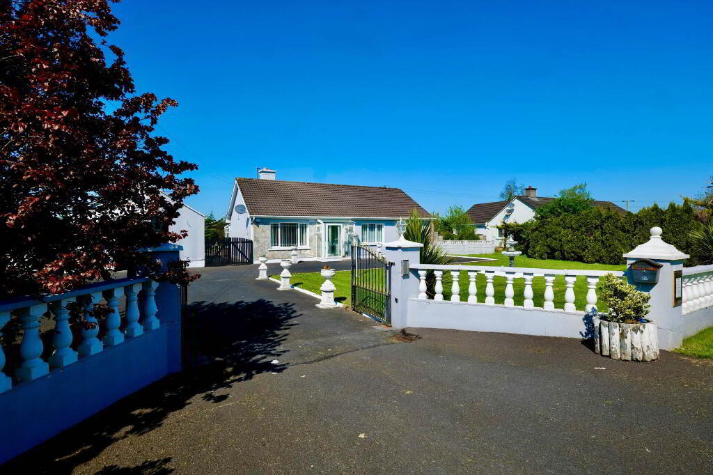 Main image of property: Cloughnadromin, Boher, Caherconlish