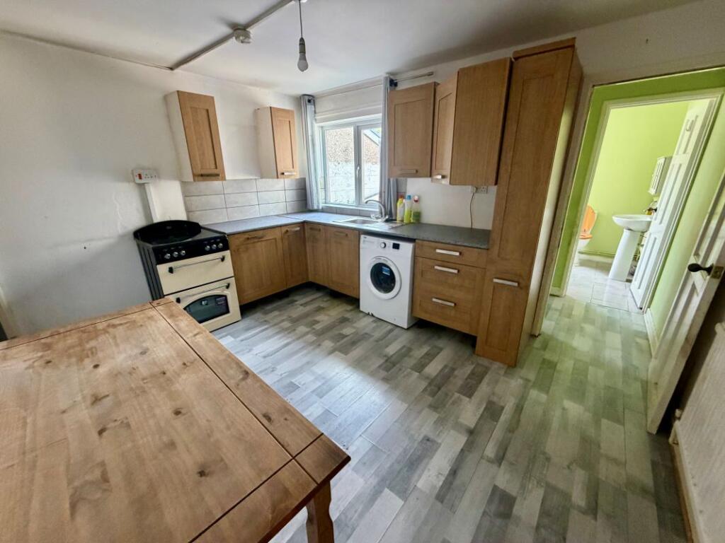 14 Metcalfe Street, Caerau, Maesteg, CF34 0TB photo 4