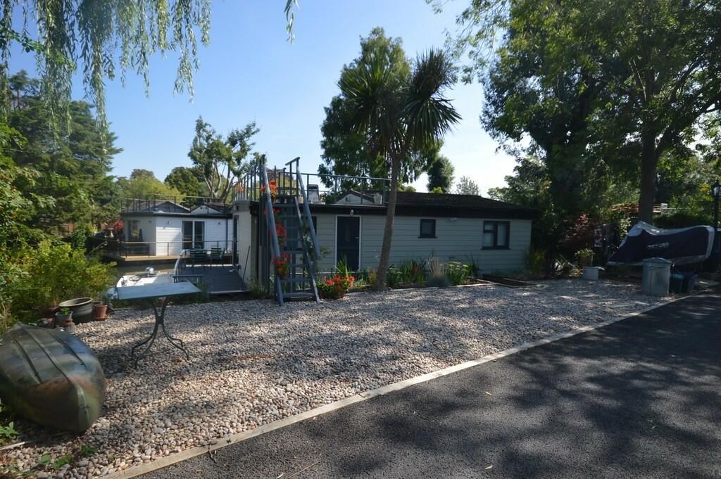 Main image of property: Taggs Island, Hampton, Middlesex, TW12