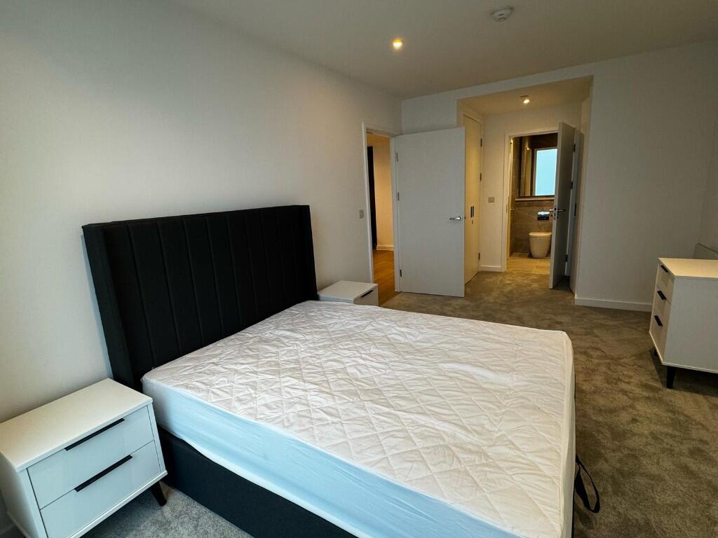 Apartment in Manchester - View 5