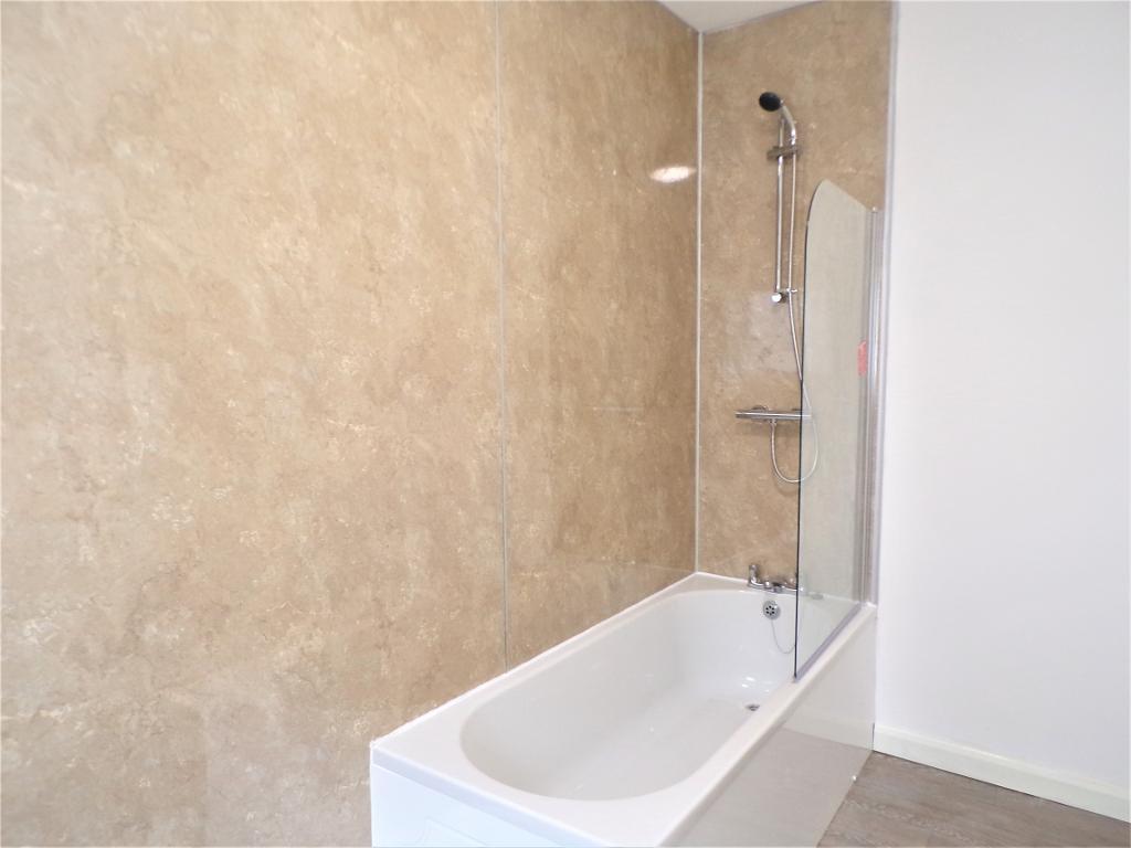 Apartment in Hull - View 5