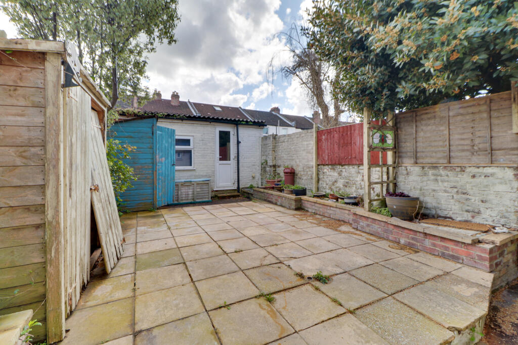 House in Portsmouth, North End - View 6