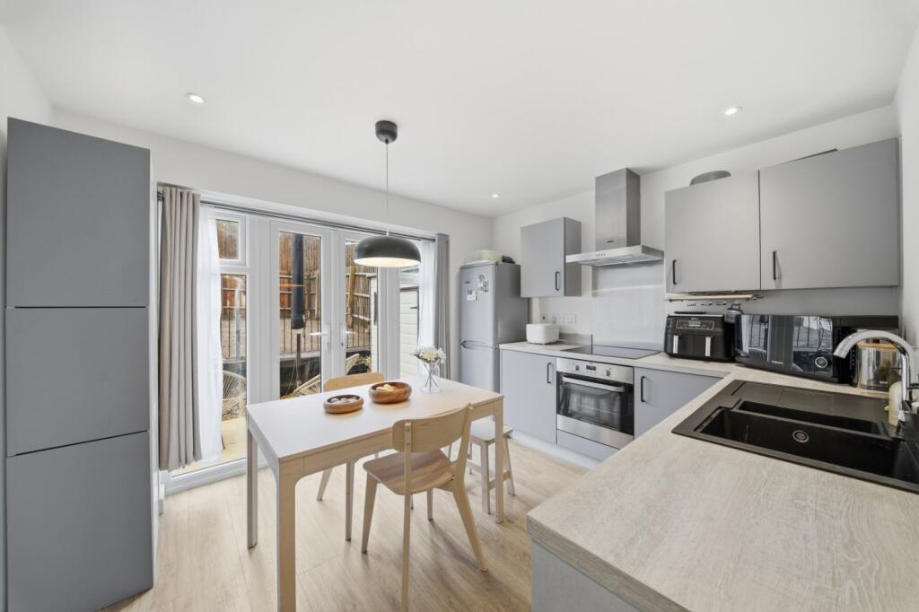 House in Rushcliffe, Sharphill - View 2