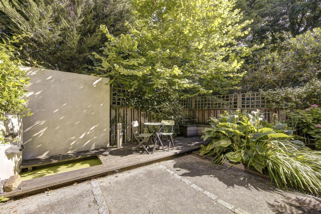 2 bedroom house for rent