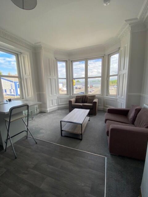 Main image of property: Moat Place, Edinburgh, EH14 