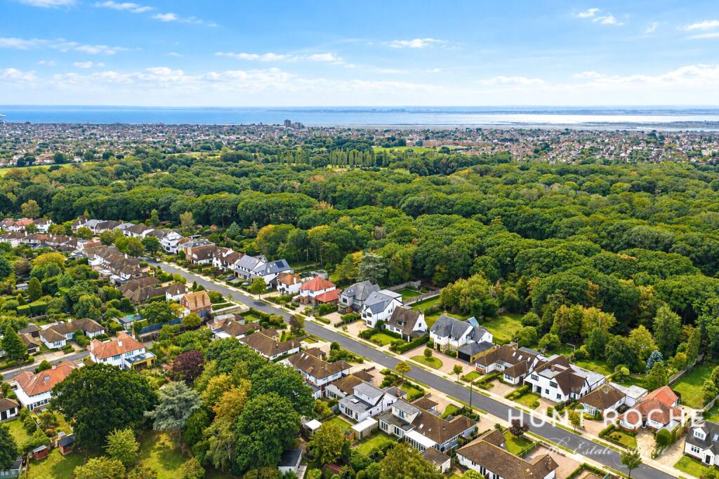 House in Southend-on-Sea - View 4