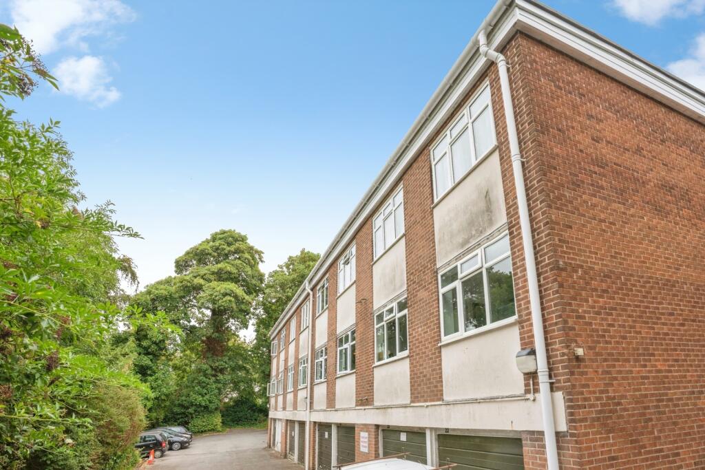 Apartment in Sheffield - View 4