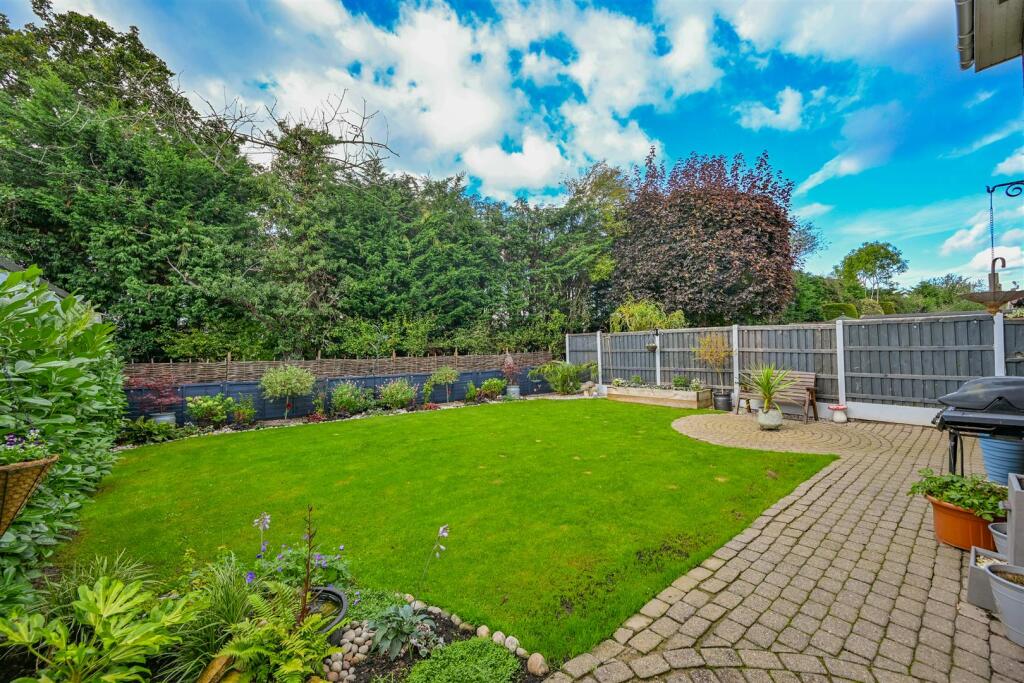 House in East Staffordshire, Marchington - View 3