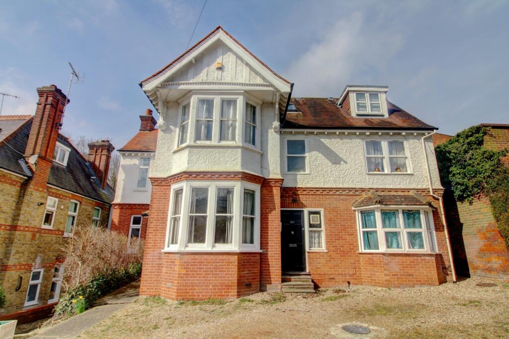 Main image of property: Amersham Hill, High Wycombe, Buckinghamshire, HP13