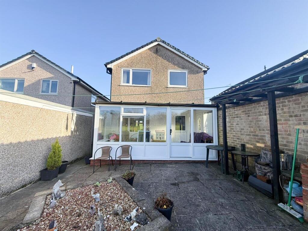 Additional image 16 of Lane Ends Lane, Cowling