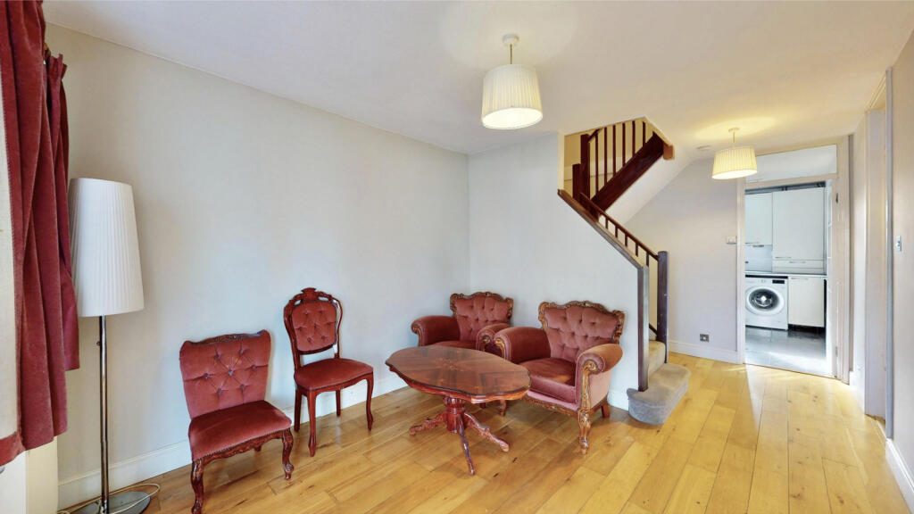 House in Southall - View 5
