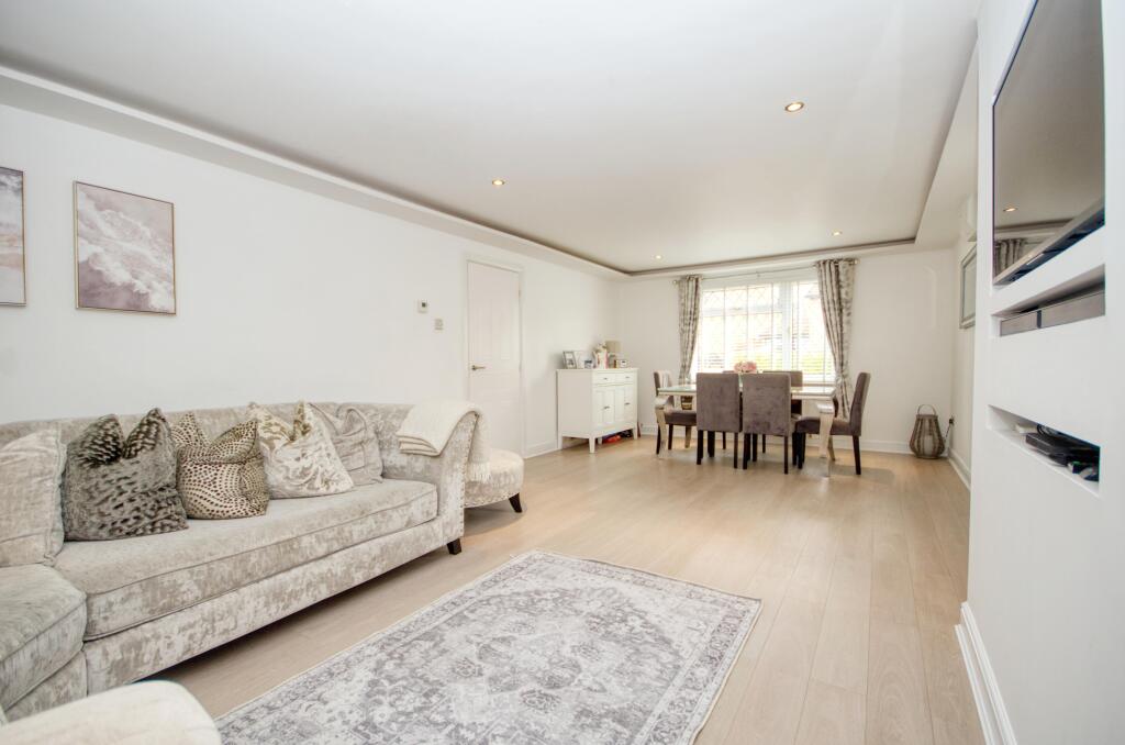 House in Eastleigh, Chartwell Green, West End - View 5