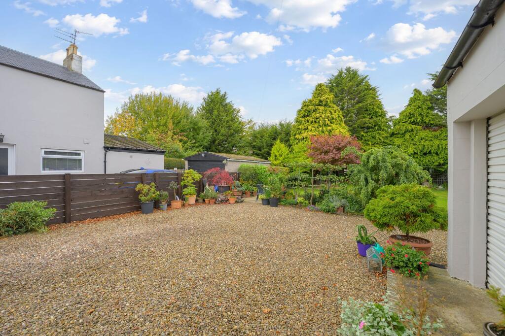 House in Grangemouth, Kersiebank - View 2