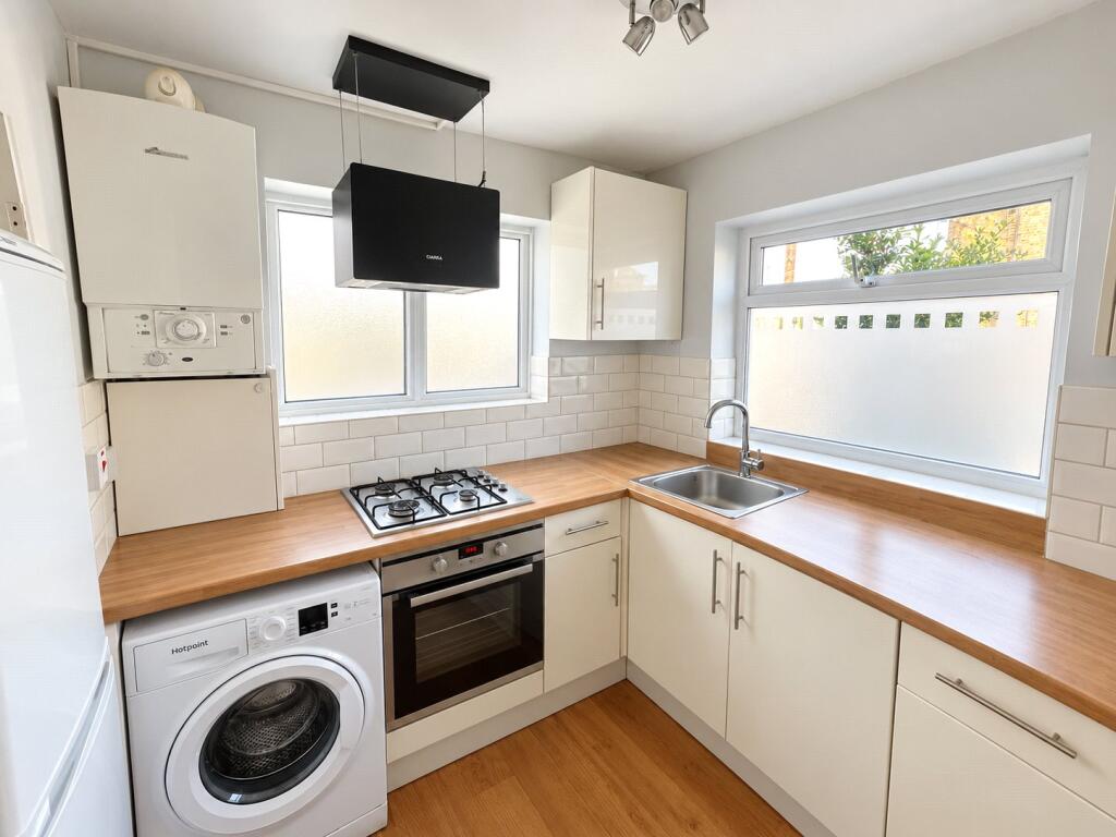 Apartment in Twickenham - View 3