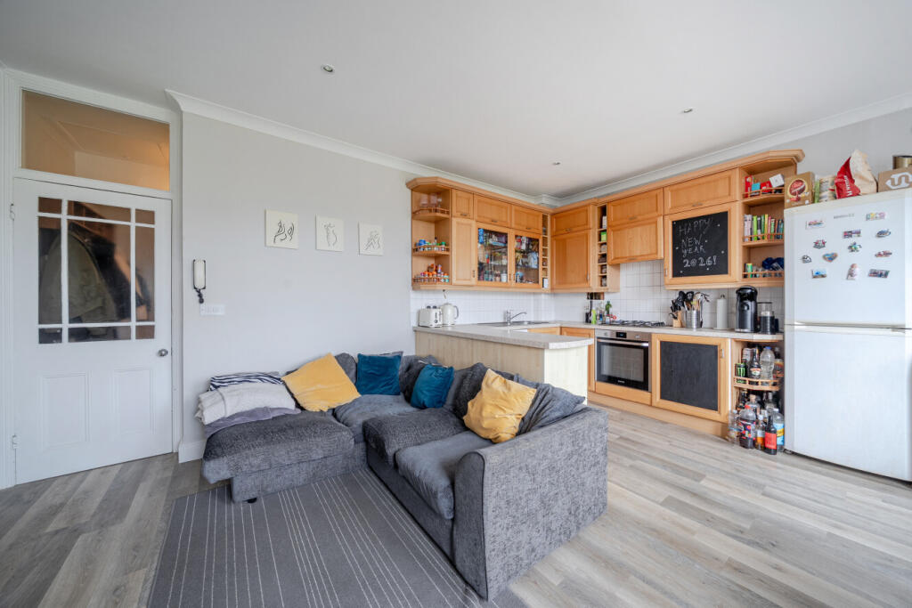 Main image of property: Salterford Road, Tooting, London, SW17