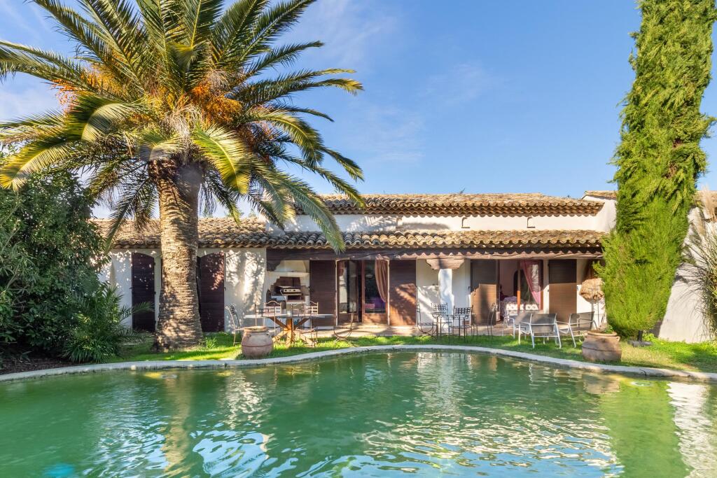 Main image of property: Provence-Alps-Cote d`Azur, Var, Grimaud