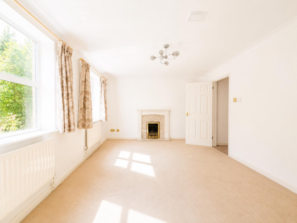 House in Tonbridge - More