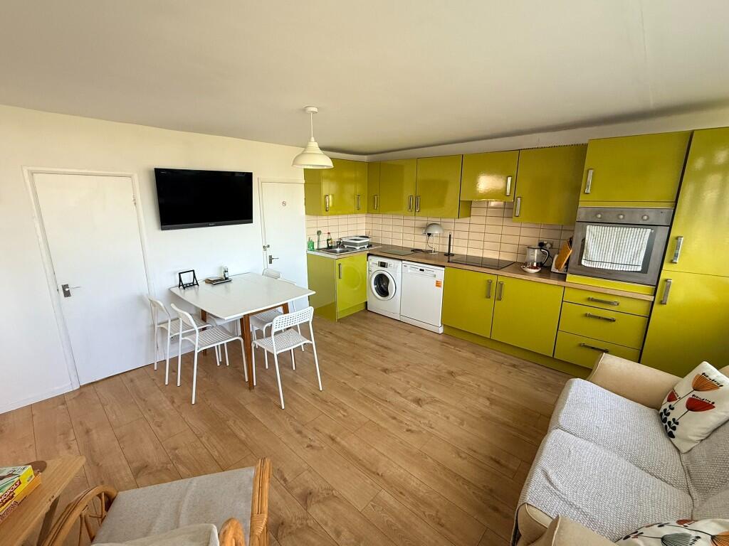Chalet K84, New Lydd Road, TN31 photo 2
