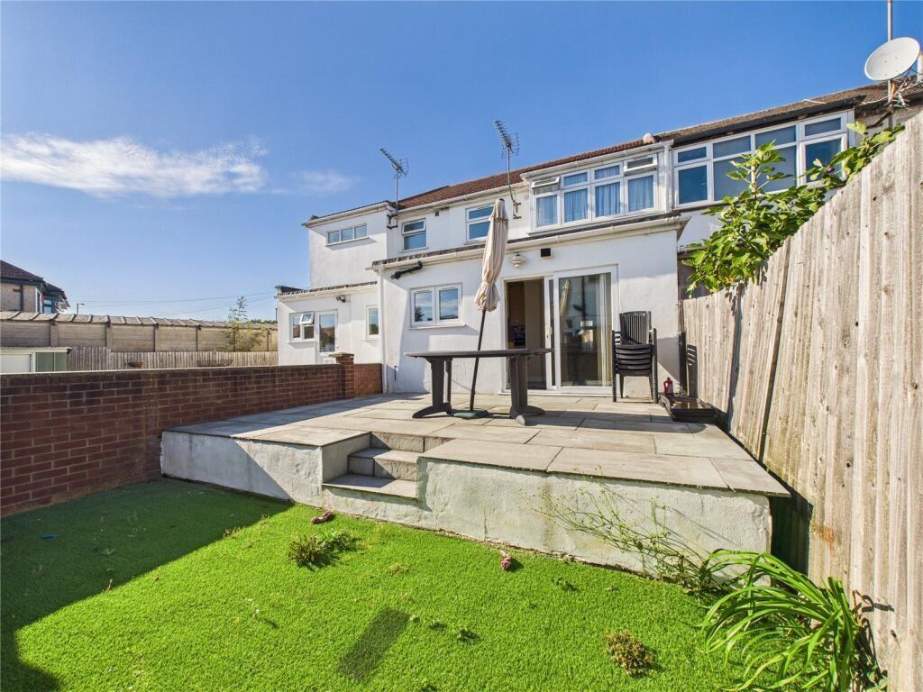 Holly Avenue, Stanmore, Middlesex, HA7 photo 2
