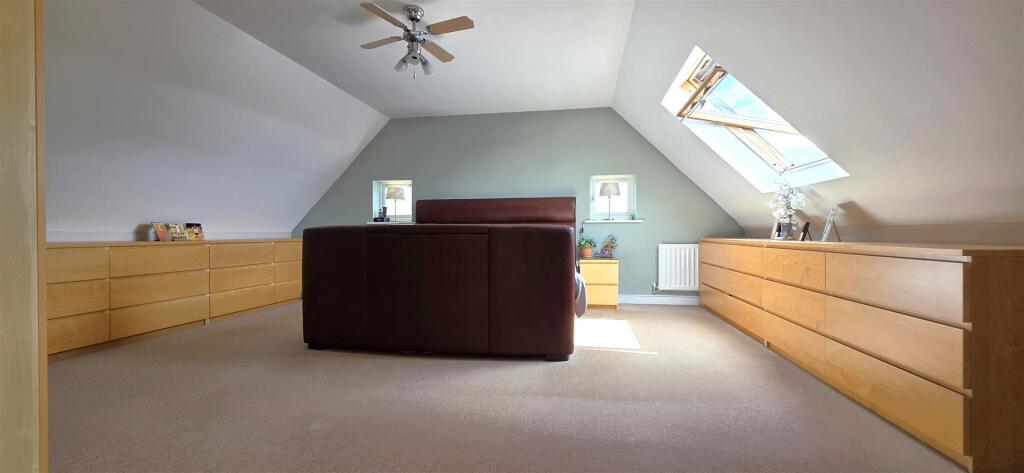 House in Devizes, Wiltshire - More