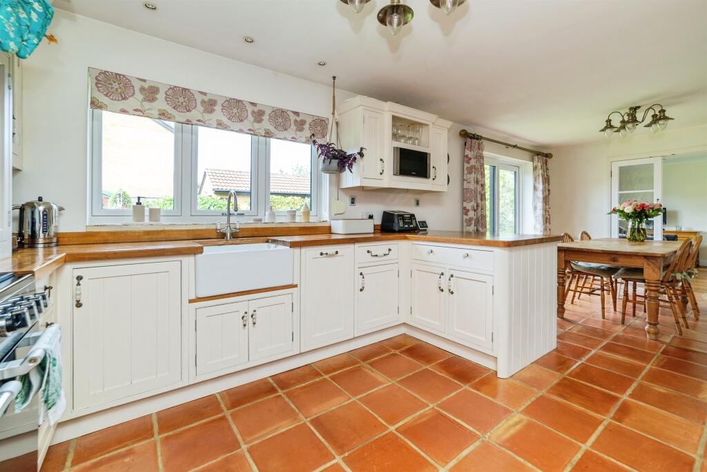 House in Stevenage, Hertfordshire - View 5